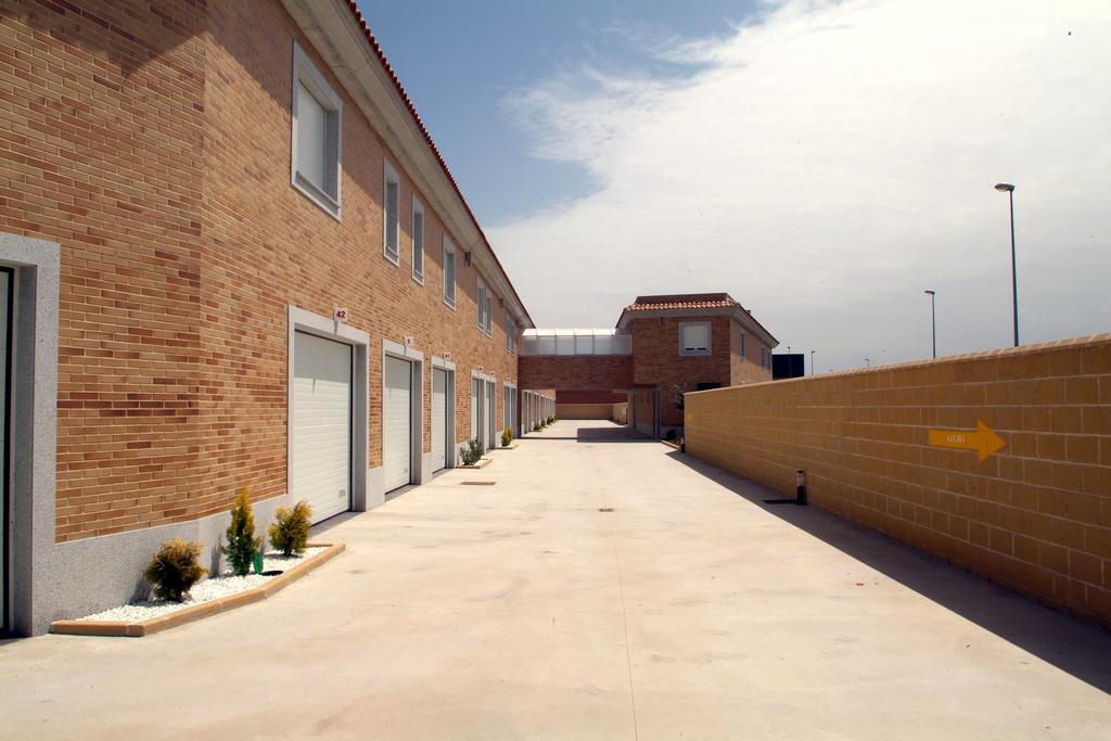 Hotel Cies Calvarrasa de Abajo Exterior foto